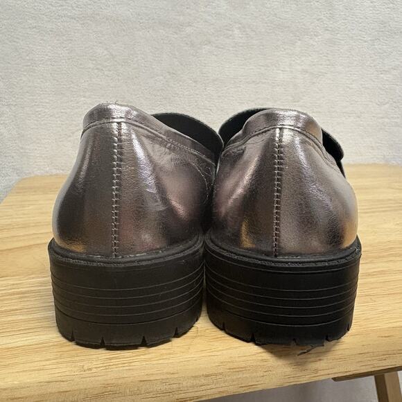 Madden Girl Jluella Silver Metallic Slip On Penny Loafer Shoes Youth Size 5 - Picture 4 of 9